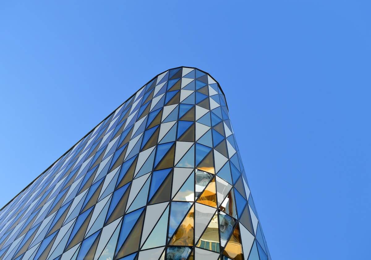 九游APP-姿势很帅！菲利克斯外脚背传入禁区，C罗鱼跃冲顶可惜太正被扑出